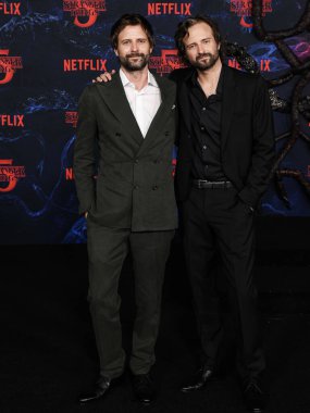 Ross Duffer ve Matt Duffer (The Duffer Brothers) Netflix 'in 