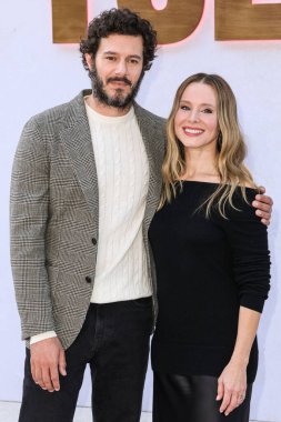 Amerikalı aktör, yapımcı, yazar, Adam Brody ve Amerikalı aktris, yapımcı, şarkıcı, komedyen Kristen Bell Netflix FYSEE: The Fall Edit - 'Nobody Want This' Sezon 2 FYC Etkinliği 7 Kasım 2025 'te Netflix Tudum Theater' da gerçekleşti.  