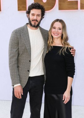 Amerikalı aktör, yapımcı, yazar, Adam Brody ve Amerikalı aktris, yapımcı, şarkıcı, komedyen Kristen Bell Netflix FYSEE: The Fall Edit - 'Nobody Want This' Sezon 2 FYC Etkinliği 7 Kasım 2025 'te Netflix Tudum Theater' da gerçekleşti.  