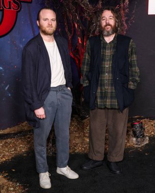 Michael Stein ve Müzikal Besteci Kyle Dixon Netflix FYSEE: The Fall Edit - 'Stranger Things' Sezon 5 FYC (For Your Consideration) Netflix Tudum Theater 'da 8 Kasım 2025' te Hollywood, Los Angeles, Kaliforniya 'da düzenlenen etkinliğe geldiler., 