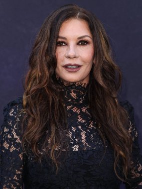 Galli aktris Catherine Zeta-Jones Netflix FYSEE: The Fall Edit - 'Çarşamba' Sezon 2 FYC (Düşünceleriniz İçin) Netflix Tudum Tiyatrosu 'nda 9 Kasım 2025' te Hollywood, Los Angeles, Kaliforniya, ABD 'de düzenlenen etkinliğe geldi.. 