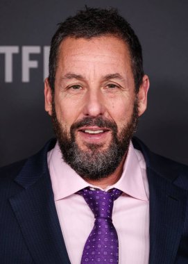 Amerikalı aktör ve komedyen Adam Sandler, Netflix 'in' Jay Kelly 'sinin Los Angeles Premiere' ine 11 Kasım 2025 'te Hollywood' da Hollywood, Los Angeles, Kaliforniya, ABD 'de düzenlenen.     