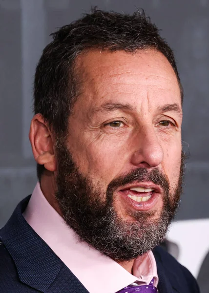 Amerikalı aktör ve komedyen Adam Sandler, Netflix 'in' Jay Kelly 'sinin Los Angeles Premiere' ine 11 Kasım 2025 'te Hollywood' da Hollywood, Los Angeles, Kaliforniya, ABD 'de düzenlenen.     