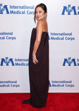 Koreli-Amerikalı aktris, şarkıcı ve dansçı Ashley Park, 13 Kasım 2025 'te Beverly Wilshire, A Four Seasons Hotel' de düzenlenen 2025 Uluslararası Tıp Ödülleri törenine katıldı..