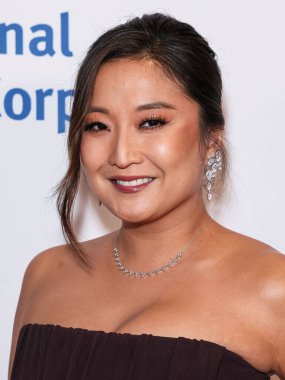 Koreli-Amerikalı aktris, şarkıcı ve dansçı Ashley Park, 13 Kasım 2025 'te Beverly Wilshire, A Four Seasons Hotel' de düzenlenen 2025 Uluslararası Tıp Ödülleri törenine katıldı..