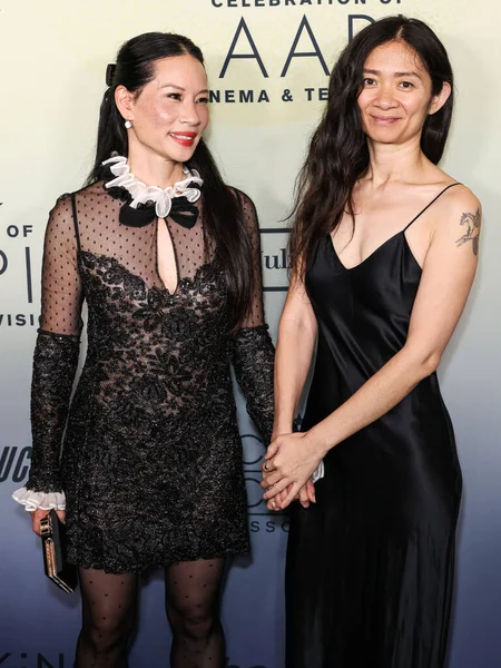 Lucy Liu ve Chloe Zhao (Chlo Zhao), Eleştirmenler Seçme Derneği 'nin 14 Kasım 2025' te Beverly Hills 'teki Four Seasons Hotel Los Angeles' ta düzenlenen 4. 