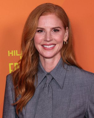 Amerikalı aktris Sarah Rafferty, 15 Kasım 2025 'te ABD' nin Kaliforniya eyaletinin Los Angeles şehrinde Rolling Green DTLA 'de düzenlenen 