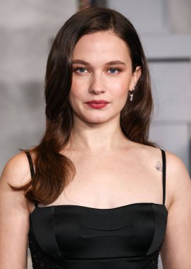 Amerikalı aktris ve şarkıcı Cailee Spaeny, Netflix 'in' Wake Up Dead Man: A Knives Out Mystery 'adlı filminin Los Angeles Premiere' ine 17 Kasım 2025 'de Los Angeles' taki Museum Row, Miracle Mile 'da düzenlenen Akademi Film Müzesi' ne geldi.      