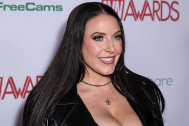 Angela White (Angela Gabrielle White), 20 Kasım 2025 tarihinde AVALON Hollywood ve Bardot 'ta düzenlenen AVN Ödülleri Adaylıkları Partisi' ne katılır..