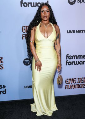 Jalysa Scales, 21 Kasım 2025 'te Beverly Hilton Oteli' nde düzenlenen 4. Geleneksel Femme It Forward 'Give her FlowHERS' ödül galasına geliyor..