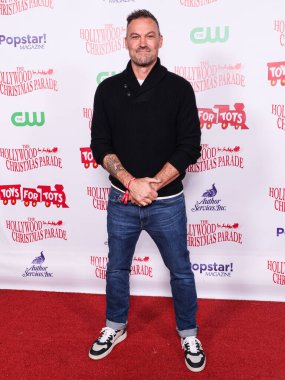 Amerikalı aktör, prodüktör ve eski rapçi Brian Austin Green, Hollywood Bulvarı 'nda 30 Kasım 2025' te Hollywood Bulvarı 'nda düzenlenen Büyük Mareşal Luke Wilson' ın Donanma Oyuncaklarını Desteklemek için düzenlediği 93.