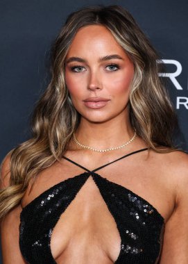 Adison Justis, 20. Yıllık L 'Oreal Paris' in Değerli Kadınlar Kutlaması 2025 'e geldi. Akademi Sinema Müzesi 2 Aralık 2025' te Müze Sırası, Miracle Mile, Los Angeles, Kaliforniya, ABD 'de düzenlendi.. 