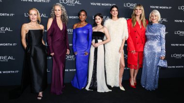 Gillian Anderson, Andie MacDowell, Aja Naomi King, Ariana Greenblatt, Kendall Jenner, Heidi Klum ve Helen Mirren, 20. Yıllık L 'Oreal Paris' in Değerli Kadınları 2025 Yıl Kutlaması 'na geldiler. 