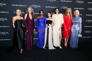 Gillian Anderson, Andie MacDowell, Aja Naomi King, Ariana Greenblatt, Kendall Jenner, Heidi Klum ve Helen Mirren, 20. Yıllık L 'Oreal Paris' in Değerli Kadınları 2025 Yıl Kutlaması 'na geldiler. 