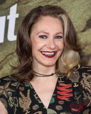 Emily V. Gordon, Amazon Prime Video 'nun 2. sezonunun Los Angeles prömiyerine 8 Aralık 2025' te Müze Row, Miracle Mile, Los Angeles, Kaliforniya, ABD 'deki Academy Museum of Motion Pictures' ta geldi.. 