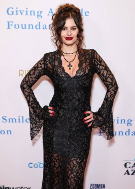 Jacquie Lee, Beverly Hilton Oteli 'nde 11 Aralık 2025' te düzenlenen Giving A Smile Foundation İlk Gala 2025 'e geliyor..
