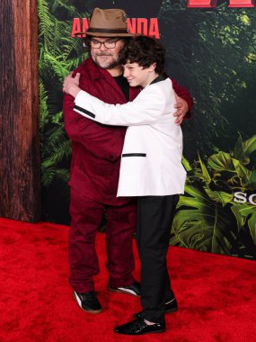 Amerikalı aktör, komedyen Jack Black ve Avustralyalı aktör Sebastian Sero, 13 Aralık 2025 'te Los Angeles' ta Kasa tarafından Broadway 'deki StILE Downtown Los Angeles United Theater' da düzenlenen Columbia Pictures 'Anaconda' nın dünya prömiyerine geldiler.