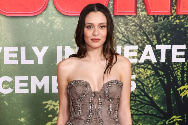 Portekizli aktris Daniela Melchior, 13 Aralık 2025 tarihinde Los Angeles, Kaliforniya, ABD 'de bulunan Kasa tarafından Broadway' deki StILE Downtown Los Angeles 'taki United Theater' da düzenlenen Columbia Pictures 'Anaconda' nın dünya prömiyerine geldi.. 