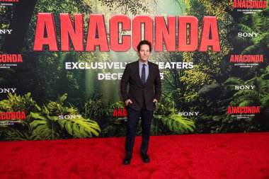 Amerikalı aktör, yapımcı ve senarist Paul Rudd, 13 Aralık 2025 'te Los Angeles, Los Angeles' ta Kasa tarafından Broadway 'deki The United Theater at STILE Downtown Los Angeles' ta düzenlenen Columbia Pictures 'Anaconda' nın dünya prömiyerine geldi.   