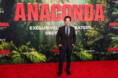 Amerikalı aktör, yapımcı ve senarist Paul Rudd, 13 Aralık 2025 'te Los Angeles, Los Angeles' ta Kasa tarafından Broadway 'deki The United Theater at STILE Downtown Los Angeles' ta düzenlenen Columbia Pictures 'Anaconda' nın dünya prömiyerine geldi.   