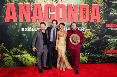 Amerikalı aktör Steve Zahn, Amerikalı aktör, yapımcı ve senarist Paul Rudd, İngiliz aktris ve aktivist Thandiwe Newton ve Amerikalı aktör, komedyen ve müzisyen Jack Black Columbia Pictures 'ın' Anaconda 'nın dünya prömiyerine geldi..