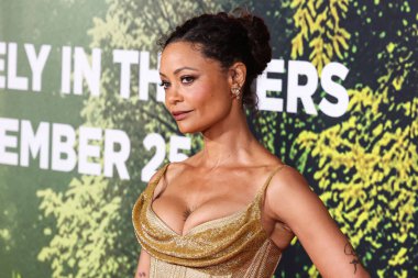 İngiliz aktris ve aktivist Thandiwe Newton (Thandie Newton), 13 Aralık 2025 'te Los Angeles' ta Kasa tarafından, Broadway 'deki The United Theater at STILE Downtown Los Angeles' ta düzenlenen Columbia Pictures 'Anaconda' nın dünya prömiyerine geldi.   