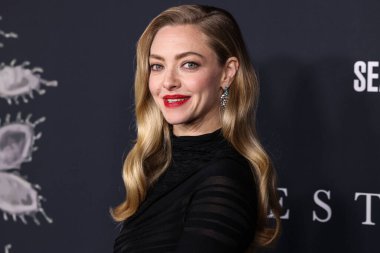 Amerikalı aktris Amanda Seyfried, 14 Aralık 2025 'te Hollywood, Los Angeles' taki Sinema Sanatları ve Bilimleri Akademisi 'nde düzenlenen 
