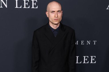 İngiliz sanatçı, müzisyen, söz yazarı ve besteci Daniel Blumberg, 14 Aralık 2025 'te Sinema Sanatları ve Bilimleri Akademisi' nde düzenlenen Searchlight Pictures 'ın Los Angeles Premiere' ine geldi. 