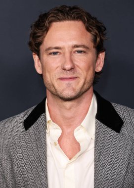 Amerikalı aktör Lewis Pullman, Los Angeles Searchlight Pictures 'ın 14 Aralık 2025' te Hollywood, Los Angeles 'taki Sinema Sanatları ve Bilimleri Akademisi' nde düzenlenen The Testament of Ann Lee 'nin galasına geldi.   