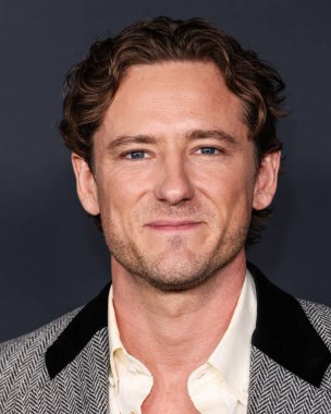 Amerikalı aktör Lewis Pullman, Los Angeles Searchlight Pictures 'ın 14 Aralık 2025' te Hollywood, Los Angeles 'taki Sinema Sanatları ve Bilimleri Akademisi' nde düzenlenen The Testament of Ann Lee 'nin galasına geldi.   