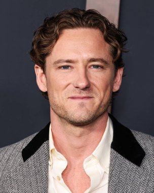 Amerikalı aktör Lewis Pullman, Los Angeles Searchlight Pictures 'ın 14 Aralık 2025' te Hollywood, Los Angeles 'taki Sinema Sanatları ve Bilimleri Akademisi' nde düzenlenen The Testament of Ann Lee 'nin galasına geldi.   