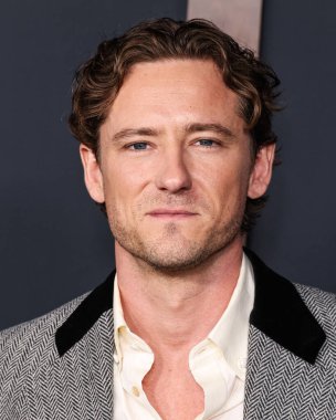 Amerikalı aktör Lewis Pullman, Los Angeles Searchlight Pictures 'ın 14 Aralık 2025' te Hollywood, Los Angeles 'taki Sinema Sanatları ve Bilimleri Akademisi' nde düzenlenen The Testament of Ann Lee 'nin galasına geldi.   