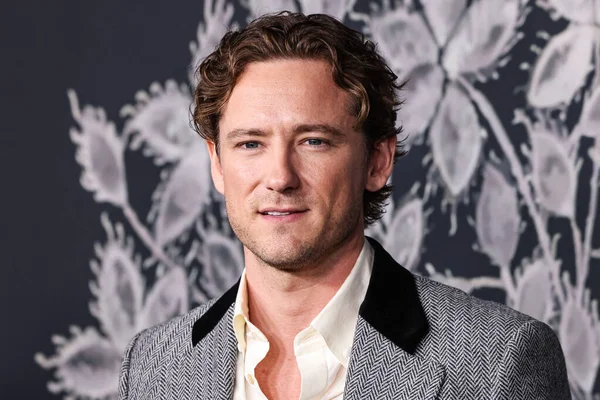 Amerikalı aktör Lewis Pullman, Los Angeles Searchlight Pictures 'ın 14 Aralık 2025' te Hollywood, Los Angeles 'taki Sinema Sanatları ve Bilimleri Akademisi' nde düzenlenen The Testament of Ann Lee 'nin galasına geldi.   