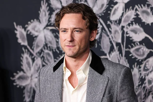 Amerikalı aktör Lewis Pullman, Los Angeles Searchlight Pictures 'ın 14 Aralık 2025' te Hollywood, Los Angeles 'taki Sinema Sanatları ve Bilimleri Akademisi' nde düzenlenen The Testament of Ann Lee 'nin galasına geldi.   