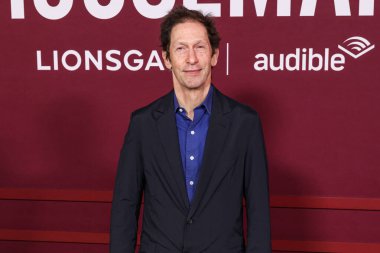 Amerikalı aktör, yazar, yönetmen ve yapımcı Tim Blake Nelson, 15 Aralık 2025 'te Hollywood, Los Angeles, Kaliforniya, ABD' de bulunan TCL Çin Tiyatrosu IMAX 'te düzenlenen Lionsgate' in 'The Housemaid' adlı filminin Los Angeles galasına geldi..