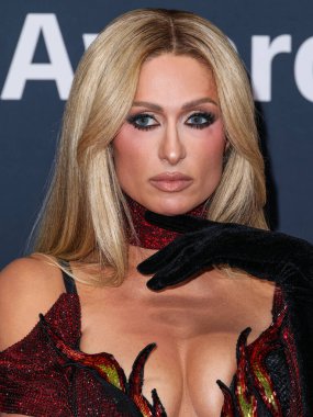 Amerikan medya kişiliği, modeli, aktris, şarkıcı, DJ ve girişimci Paris Hilton, 18 Aralık 2025 'te Hollywood Palladium' da düzenlenen TikTok Ödülleri 'ne ulaştı..