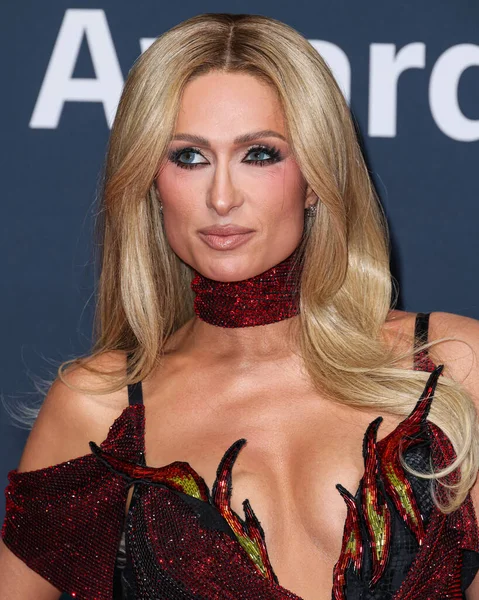 Amerikan medya kişiliği, modeli, aktris, şarkıcı, DJ ve girişimci Paris Hilton, 18 Aralık 2025 'te Hollywood Palladium' da düzenlenen TikTok Ödülleri 'ne ulaştı..