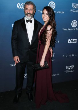 Mel Gibson ve Rosalind Ross 9 yıl sonra ayrıldılar. Amerikan doğumlu Avustralyalı aktör, yönetmen ve yapımcı Mel Gibson ve eşi Amerikalı senarist, film yönetmeni ve eski binici Rosalind Ross..