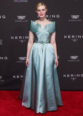 Alexander McQueen 'i giyen Elle Fanning, 3 Ocak 2026' da Palm Springs, Riverside County, Kaliforniya, ABD 'deki Palm Springs Kongre Merkezi' nde düzenlenen 37..