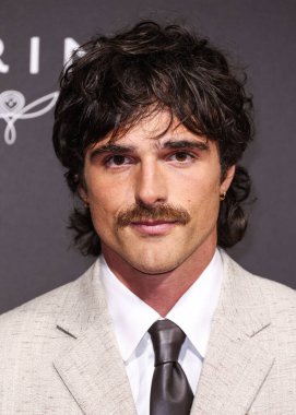 Bottega Veneta giyen Jacob Elordi, 3 Ocak 2026 'da Palm Springs Kongre Merkezi' nde düzenlenen 37. Palm Springs Uluslararası Film Festivali Ödülleri 'ne geldi..