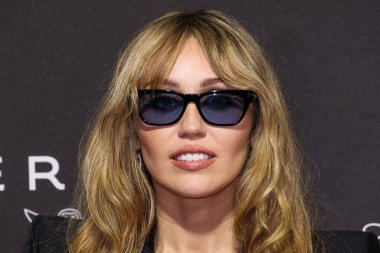 Tom Ford 'u giyen Miley Cyrus, 3 Ocak 2026' da Palm Springs Kongre Merkezi 'nde düzenlenen 37. Palm Springs Uluslararası Film Festivali Ödülleri' ne geldi..