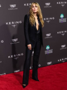 Tom Ford 'u giyen Miley Cyrus, 3 Ocak 2026' da Palm Springs Kongre Merkezi 'nde düzenlenen 37. Palm Springs Uluslararası Film Festivali Ödülleri' ne geldi..