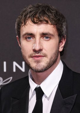 Gucci giyen Paul Mescal, 3 Ocak 2026 'da Palm Springs, Riverside County, Kaliforniya, ABD' deki Palm Springs Kongre Merkezi 'nde düzenlenen 37..