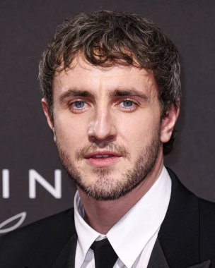 Gucci giyen Paul Mescal, 3 Ocak 2026 'da Palm Springs, Riverside County, Kaliforniya, ABD' deki Palm Springs Kongre Merkezi 'nde düzenlenen 37..