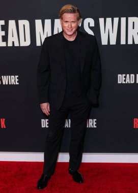 English actor Cary Elwes arrives at the Los Angeles Premiere Of Row K Entertainment's 'Dead Man's Wire' held at AMC The Grove 14 on January 7, 2026 in Los Angeles, California, United States.