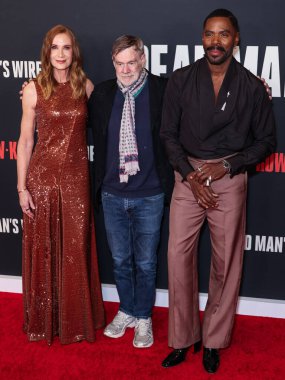 Amerikalı aktris Kelly Lynch, Amerikalı film yapımcısı, fotoğrafçı Gus Van Sant ve Amerikalı aktör, oyun yazarı, yönetmen Colman Domingo, 7 Ocak 2026 'da AMC The Grove 14' te düzenlenen 