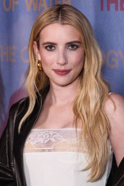 Amerikalı aktris, şarkıcı, yapımcı ve model Emma Roberts, 8 Ocak 2026 'da Los Angeles, Los Angeles, Kaliforniya, ABD' de düzenlenen 2220 Arşiv + Arşiv 'de düzenlenen Forge' un 'The Chronology of Water' adlı galasına geldi..