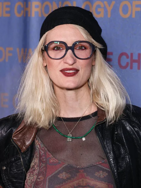 Amerikalı aktris, yazar ve yapımcı Breeda Wool, 8 Ocak 2026 tarihinde Los Angeles, Los Angeles, Kaliforniya, ABD 'de düzenlenen 2220 Arşiv Arşivi' nde düzenlenen Forge 'un' The Chronology of Water 'adlı eserinin Los Angeles galasına geldi..