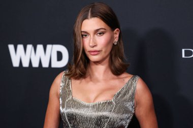Amerikan model, girişimci ve televizyon karakteri Hailey Baldwin Bieber, Armani elbisesi giymiş olarak 9 Ocak 2025 'te ABD' deki Regent Santa Monica Plajı 'nda düzenlenen 2026. Geleneksel WWD Style Awards' a geldi.