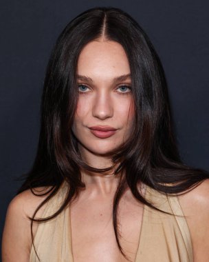 Amerikalı aktris ve dansçı Maddie Ziegler, 9 Ocak 2025 'te Santa Monica, Los Angeles, Kaliforniya, ABD' deki Regent Santa Monica Plajı 'nda düzenlenen 2026. Geleneksel WWD (Women' s Wear Daily) Style Awards 'a geldi..
